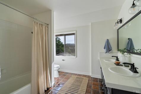 21 Hillside Avenue Kentfield CA 94904