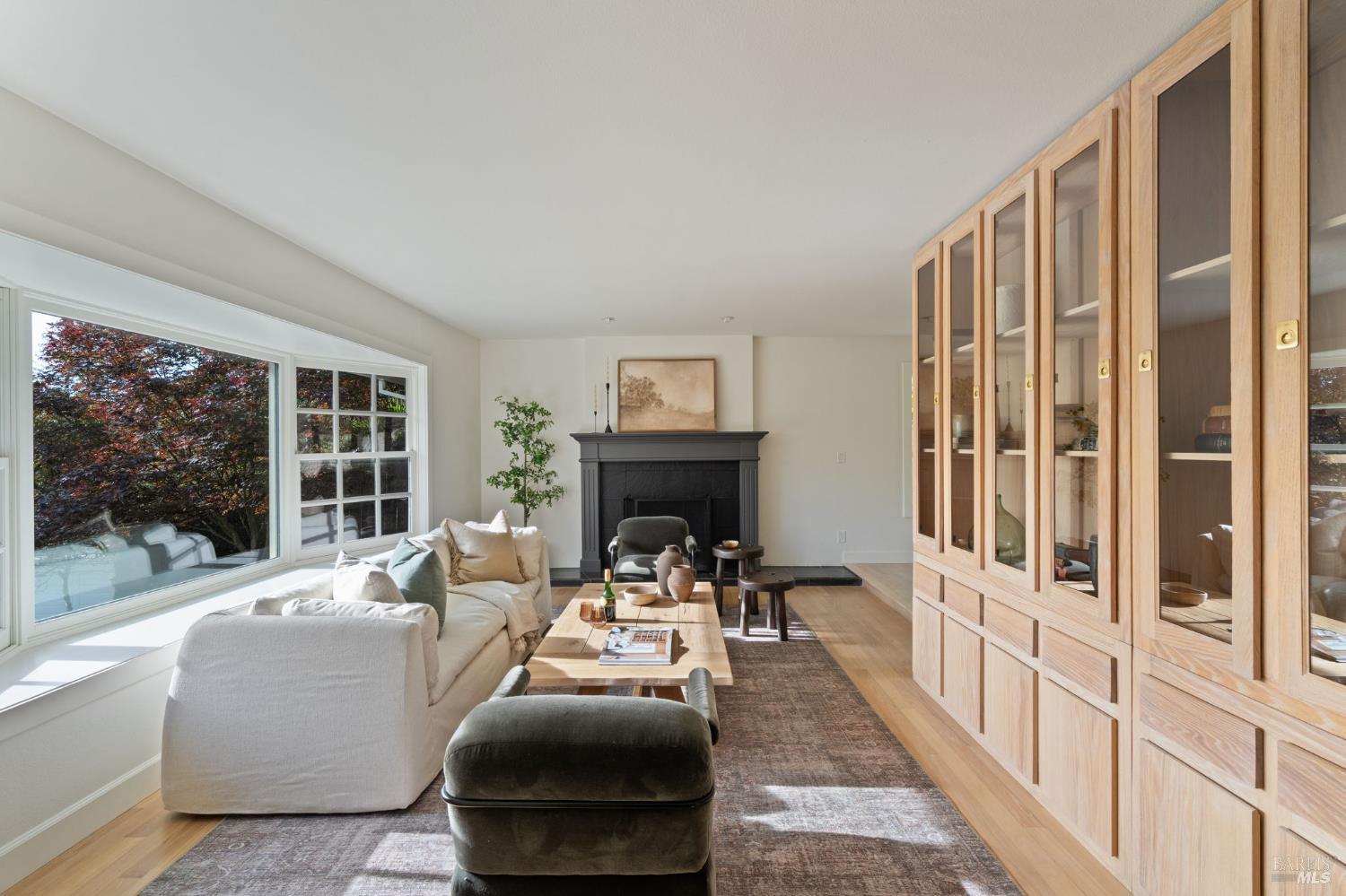 21 Hillside Avenue Kentfield CA 94904