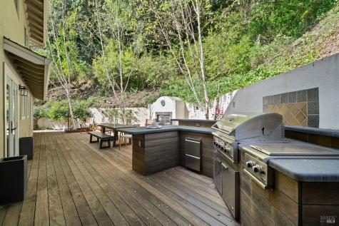 21 Hillside Avenue Kentfield CA 94904