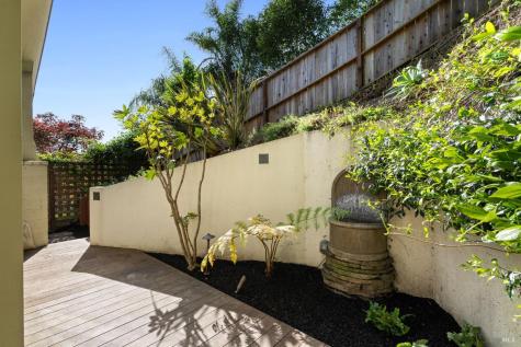 21 Hillside Avenue Kentfield CA 94904