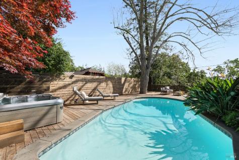 21 Hillside Avenue Kentfield CA 94904