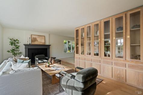 21 Hillside Avenue Kentfield CA 94904