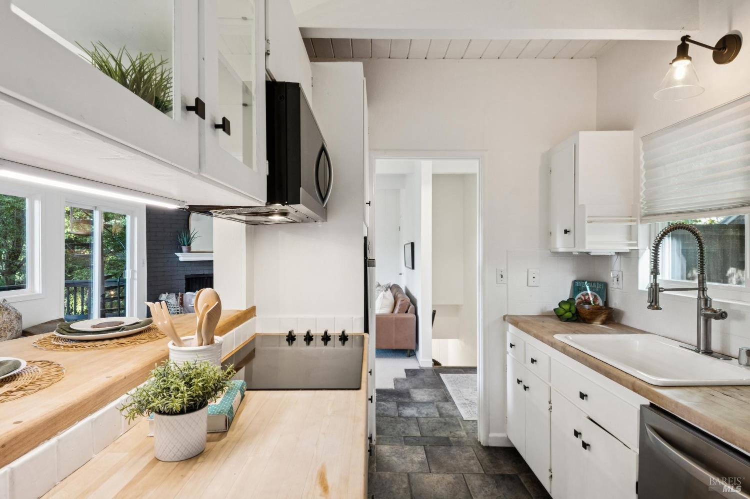 76 Forrest Avenue San Anselmo CA 94960