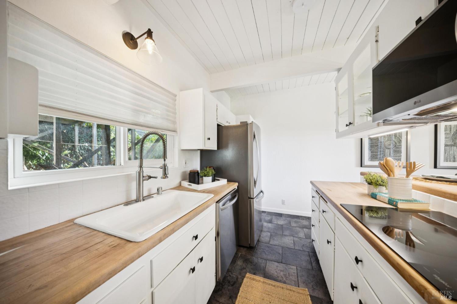 76 Forrest Avenue San Anselmo CA 94960