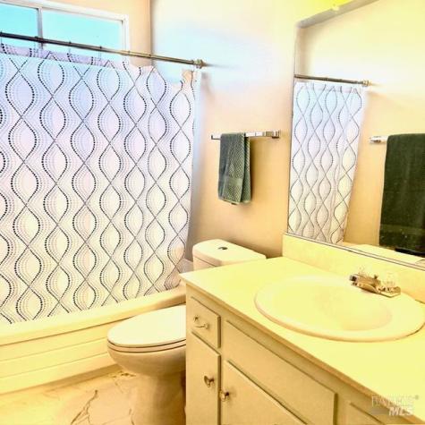 12 Glengreen Street Santa Rosa CA 95409