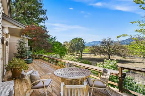 5520-2 W Soda Rock Lane Healdsburg CA 95448