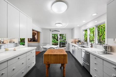 5520-2 W Soda Rock Lane Healdsburg CA 95448