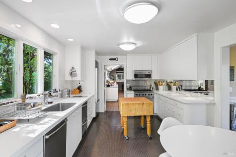 5520-2 W Soda Rock Lane Healdsburg CA 95448