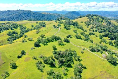 5520-2 W Soda Rock Lane Healdsburg CA 95448