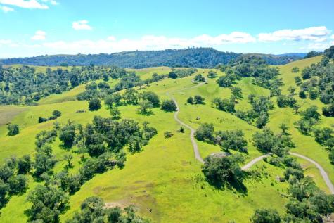 5520-2 W Soda Rock Lane Healdsburg CA 95448