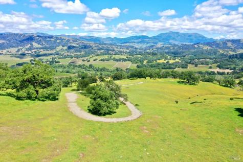 5520-2 W Soda Rock Lane Healdsburg CA 95448