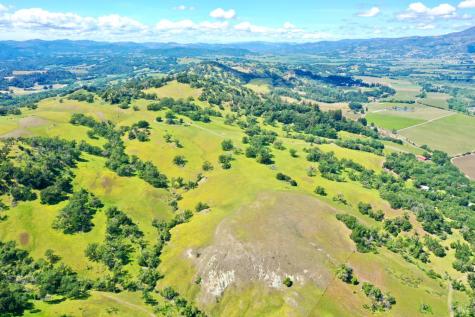 5520-2 W Soda Rock Lane Healdsburg CA 95448