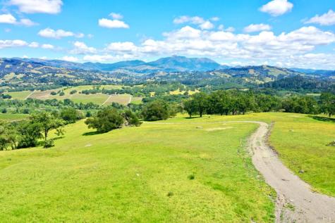 5520-2 W Soda Rock Lane Healdsburg CA 95448