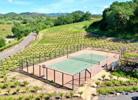 5520-2 W Soda Rock Lane Healdsburg CA 95448