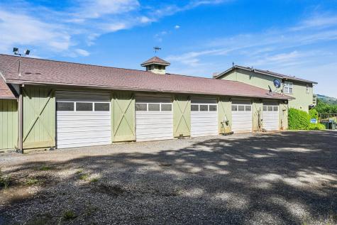 5520-2 W Soda Rock Lane Healdsburg CA 95448
