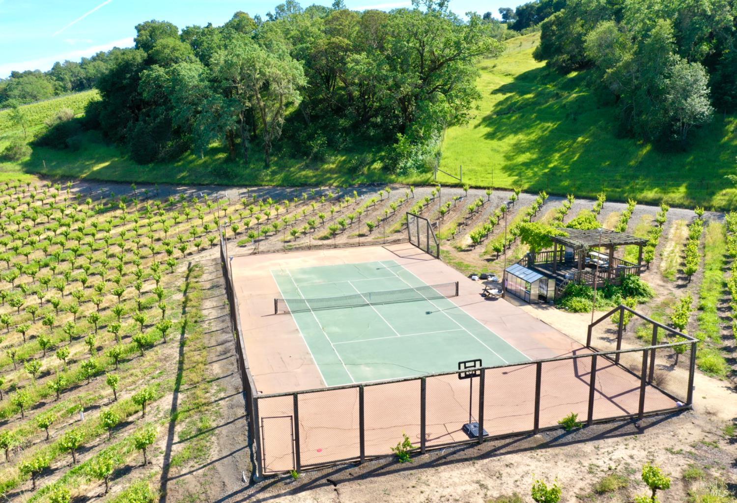 5520-2 W Soda Rock Lane Healdsburg CA 95448