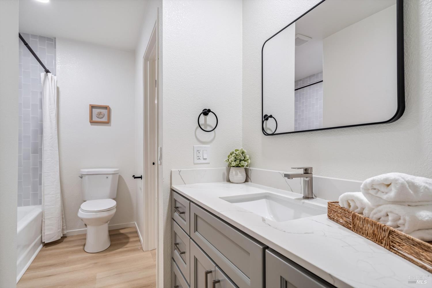 530 Bronwyn Glen Santa Rosa CA 95409