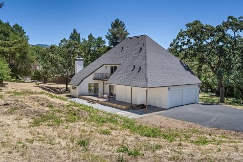 530 Bronwyn Glen Santa Rosa CA 95409