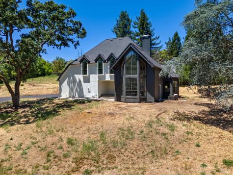 530 Bronwyn Glen Santa Rosa CA 95409