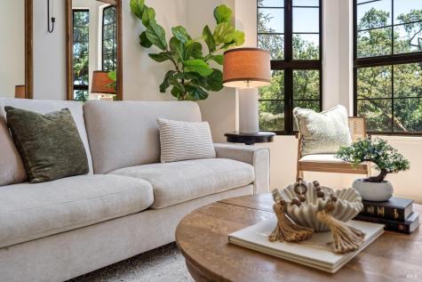 530 Bronwyn Glen Santa Rosa CA 95409