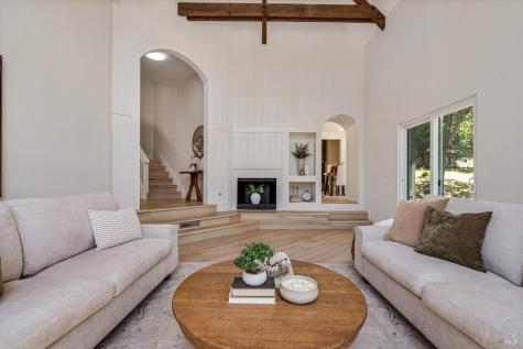 530 Bronwyn Glen Santa Rosa CA 95409