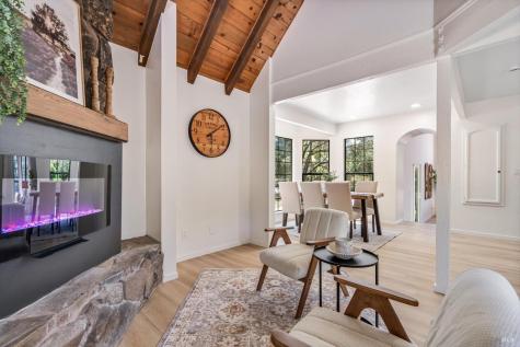 530 Bronwyn Glen Santa Rosa CA 95409