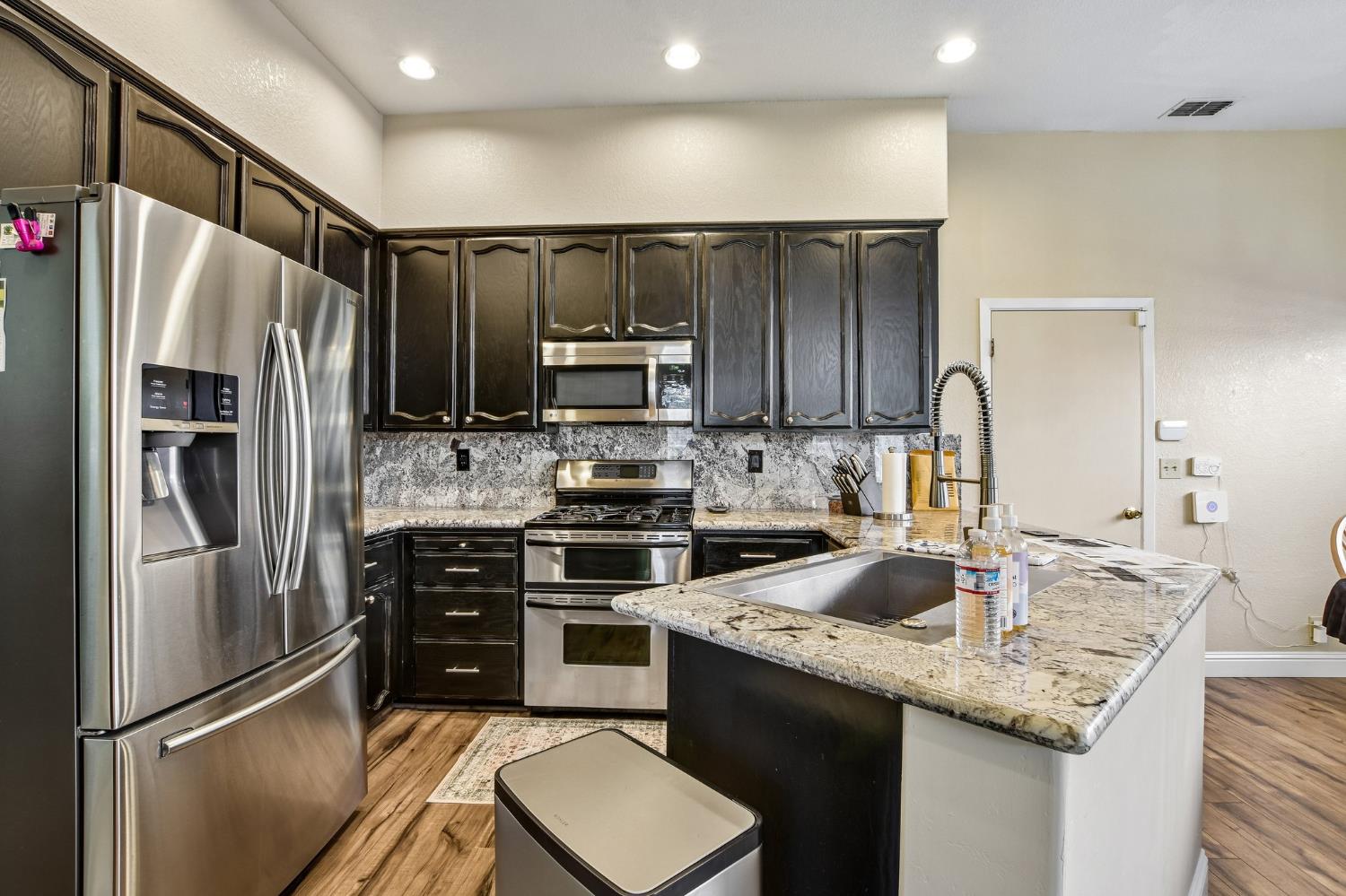 7817 Wymark Drive Elk Grove CA 95758