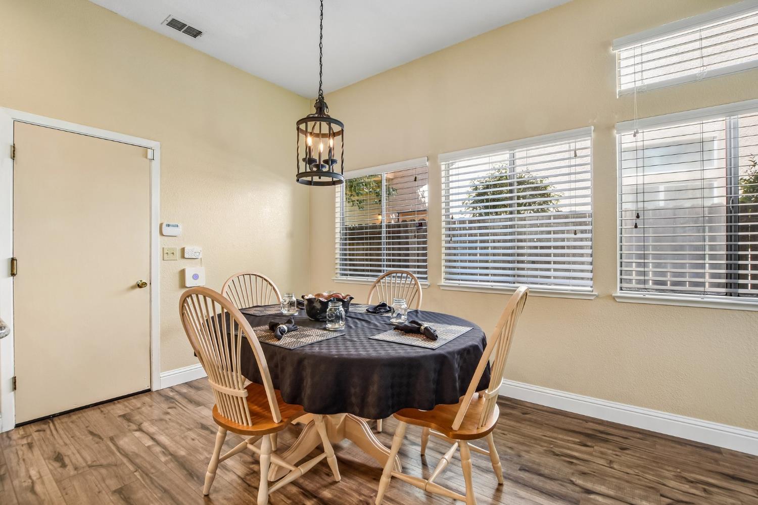 7817 Wymark Drive Elk Grove CA 95758