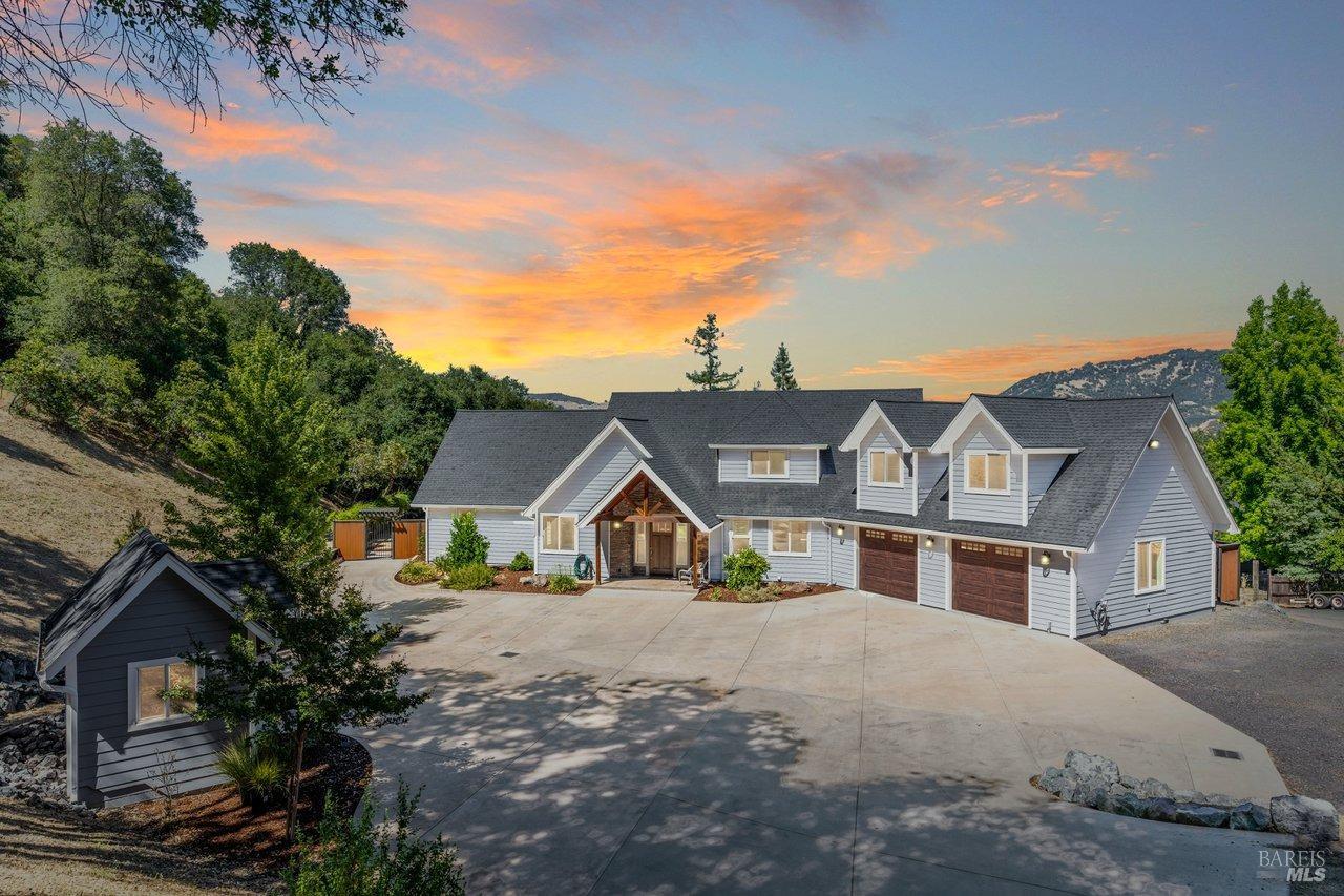 4561 Lake Ridge Road Ukiah CA 95482
