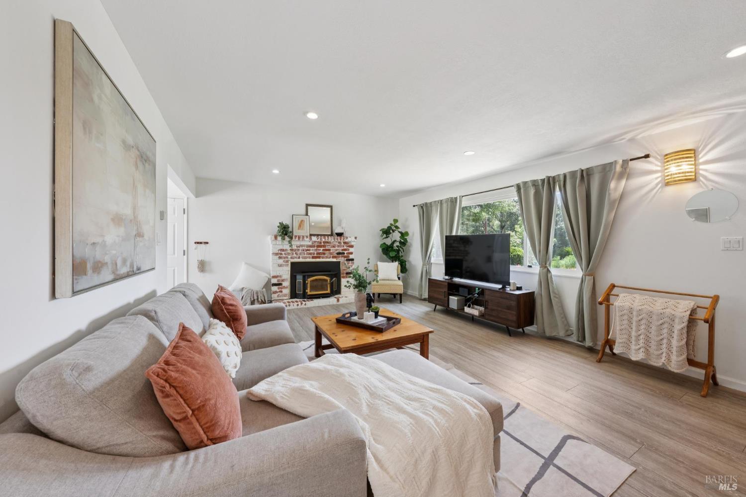 6304 Caraway Court Sebastopol CA 95472