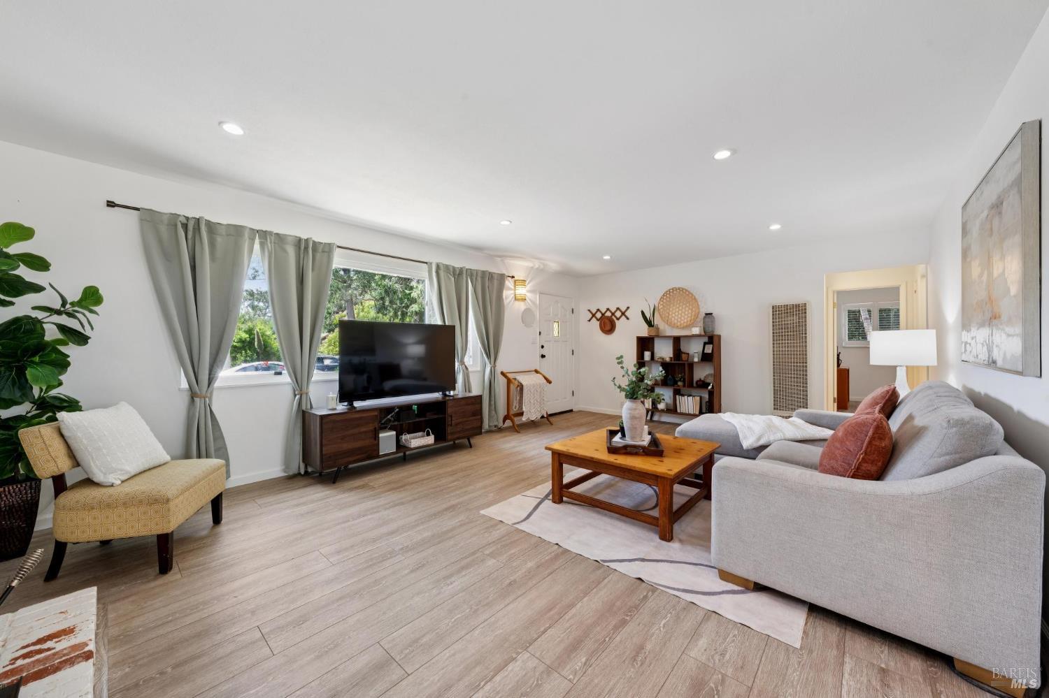 6304 Caraway Court Sebastopol CA 95472