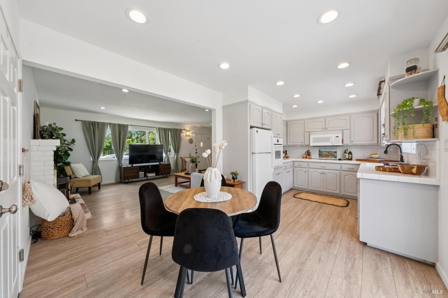 6304 Caraway Court Sebastopol CA 95472