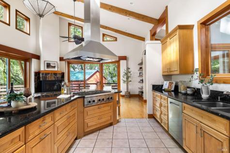 100 Zachary Lane Glen Ellen CA 95404