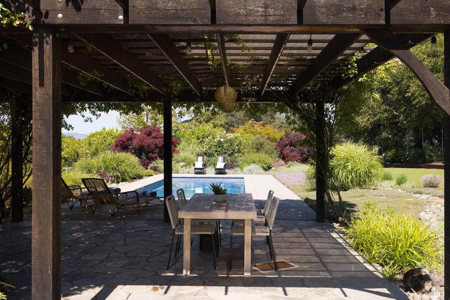 100 Zachary Lane Glen Ellen CA 95404