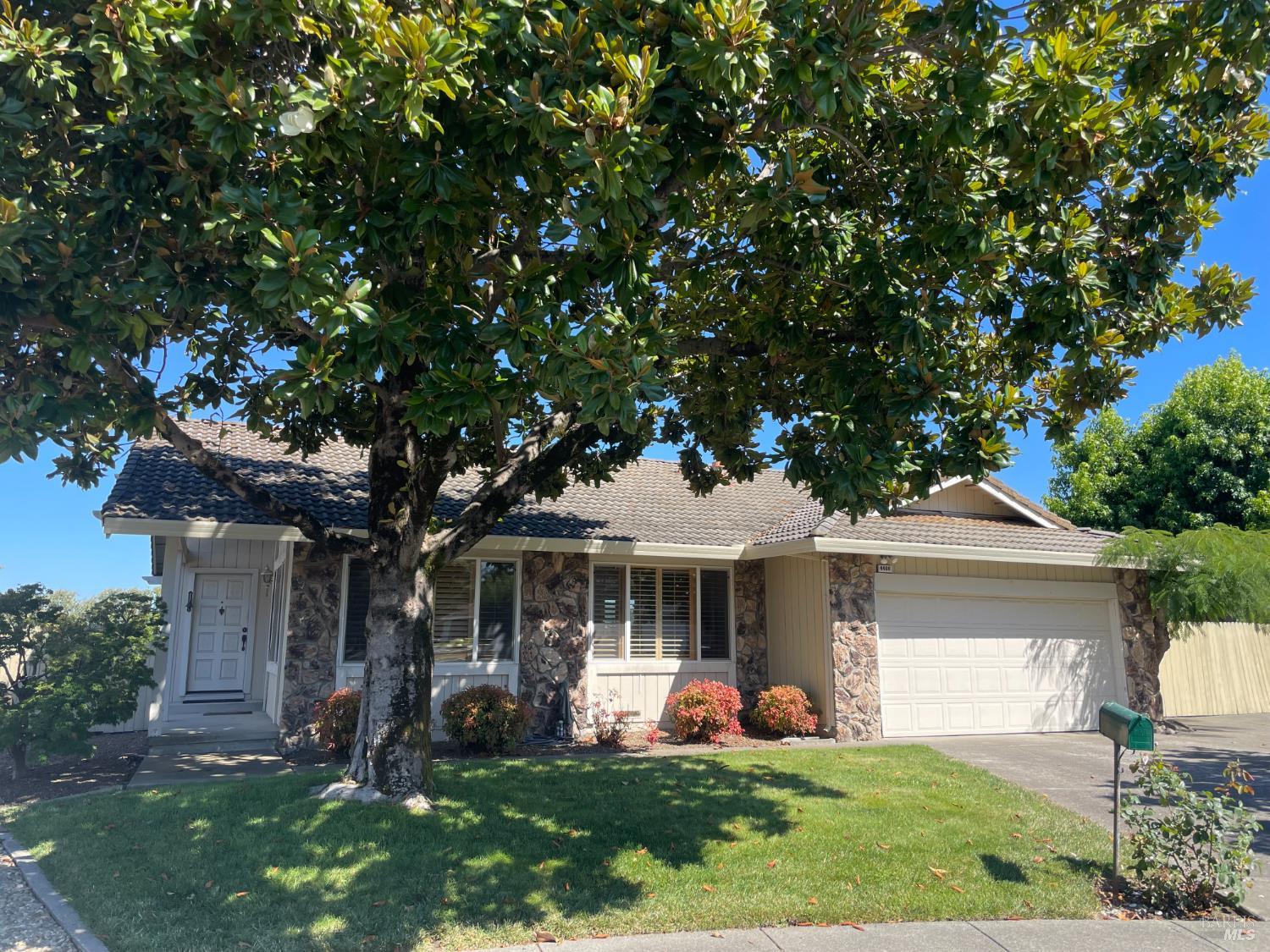 4400 Hollingsworth Circle Rohnert Park CA 94928