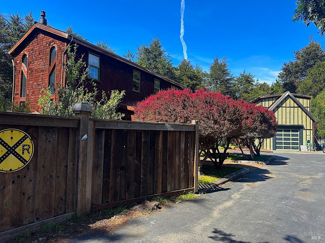 10360 Gary Lane Mendocino CA 95460