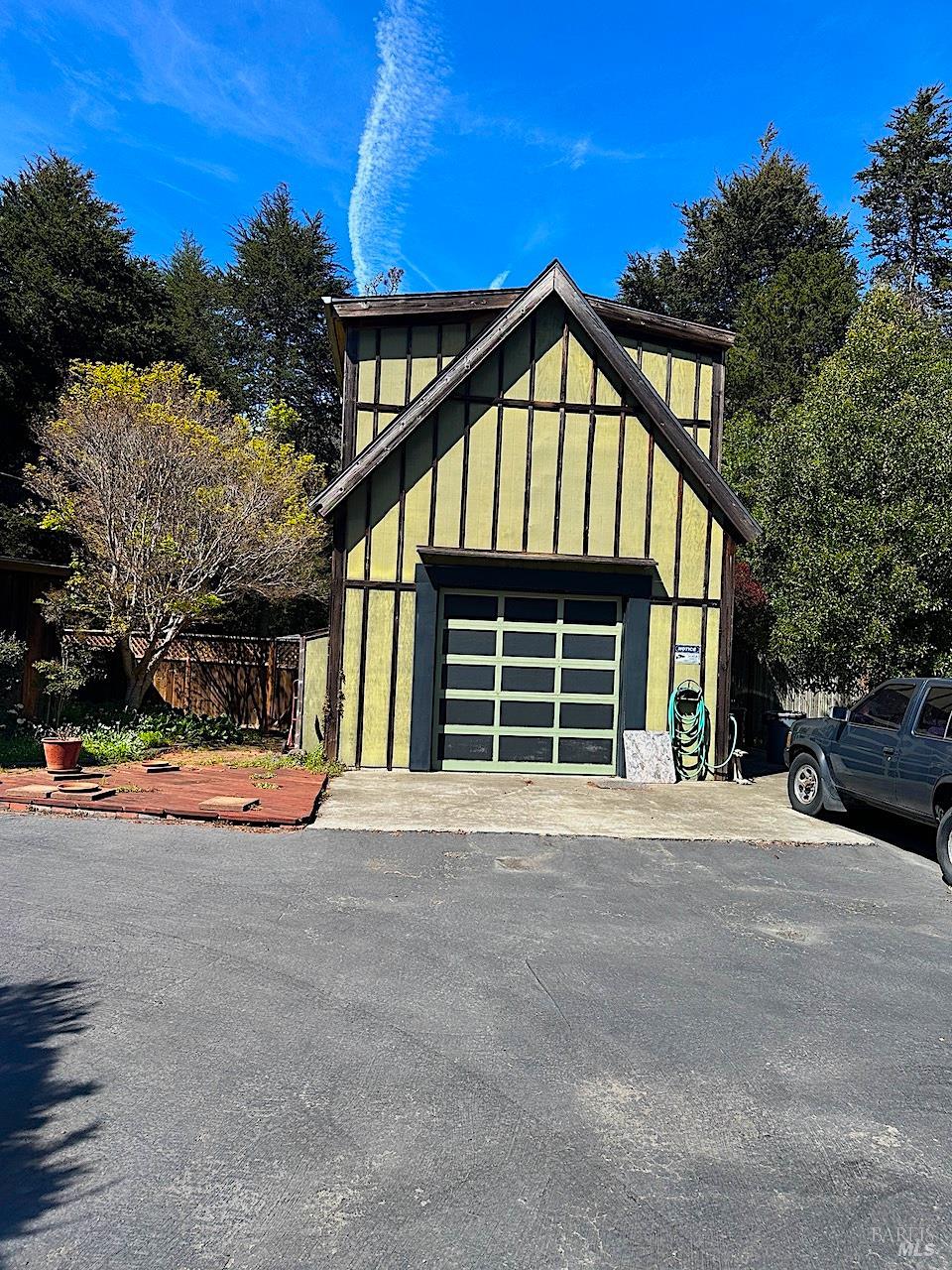10360 Gary Lane Mendocino CA 95460
