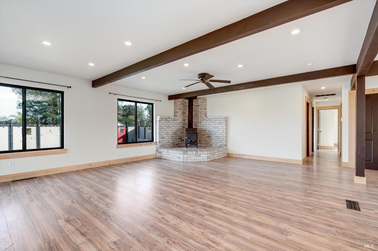 985 Gumview Road Windsor CA 95492