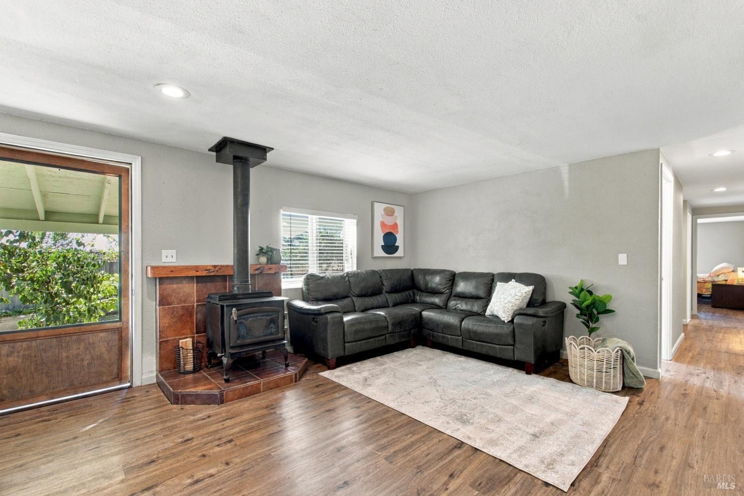 4485 Hargrave Avenue Santa Rosa CA 95407