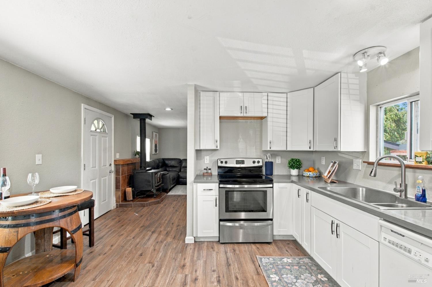 4485 Hargrave Avenue Santa Rosa CA 95407