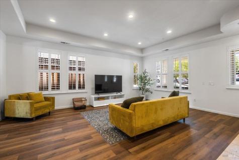 367 Arabian Way Healdsburg CA 95448