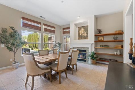367 Arabian Way Healdsburg CA 95448