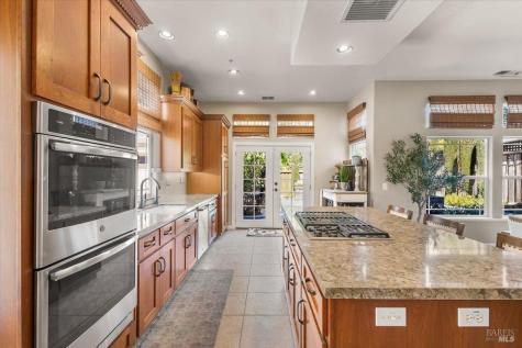367 Arabian Way Healdsburg CA 95448