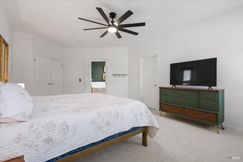 367 Arabian Way Healdsburg CA 95448