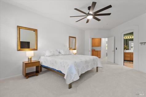 367 Arabian Way Healdsburg CA 95448