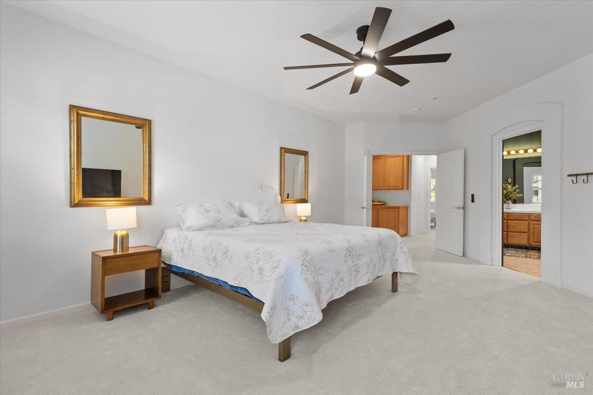 367 Arabian Way Healdsburg CA 95448