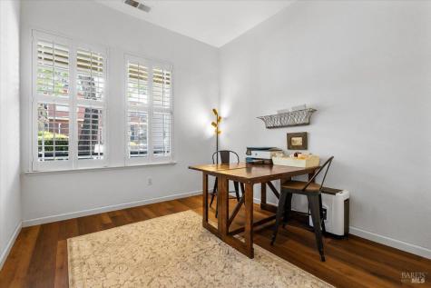 367 Arabian Way Healdsburg CA 95448