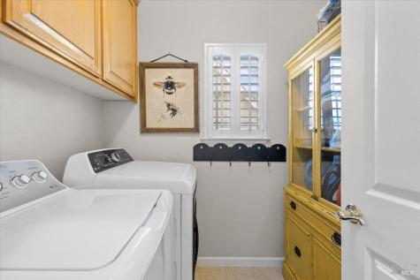 367 Arabian Way Healdsburg CA 95448