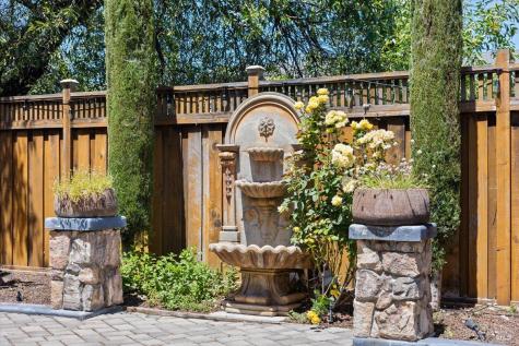 367 Arabian Way Healdsburg CA 95448