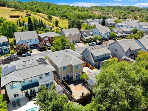 367 Arabian Way Healdsburg CA 95448